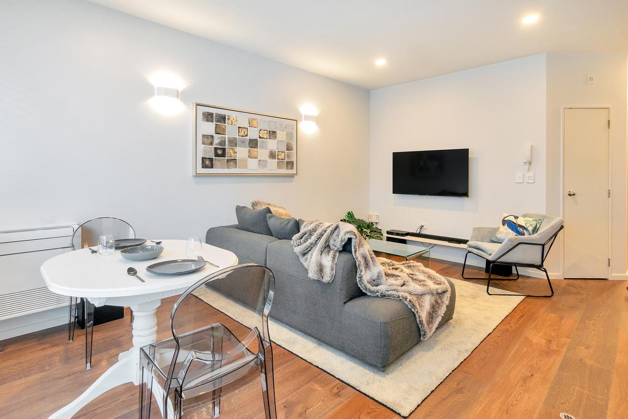 Apartment Chic Metro With Free Parking And Air-con