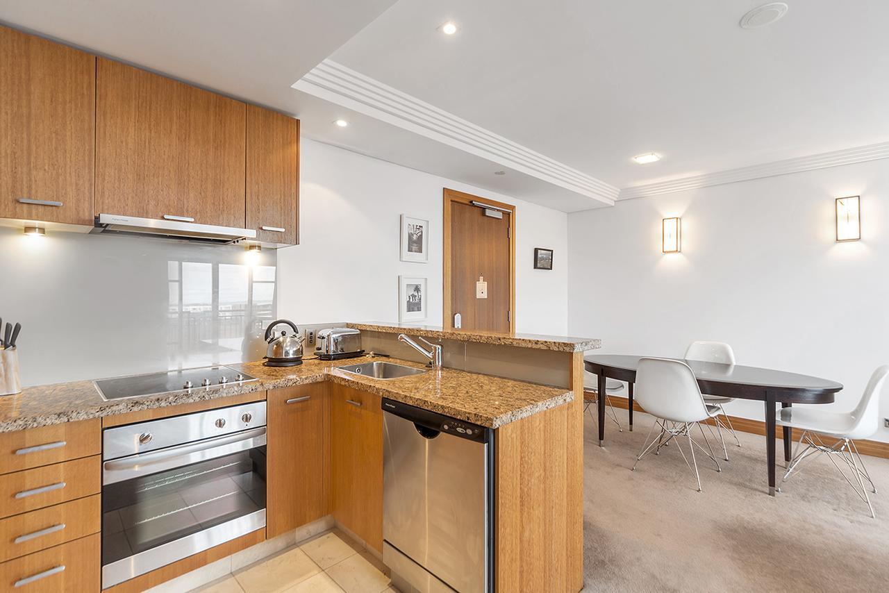 Qv High-floor With Facilities - 445 *
