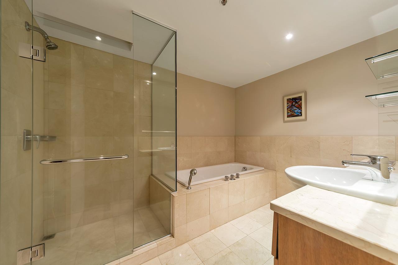 Qv High-floor With Facilities - 445 *