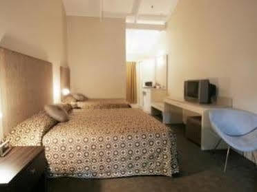 Hotel Epsom Motor