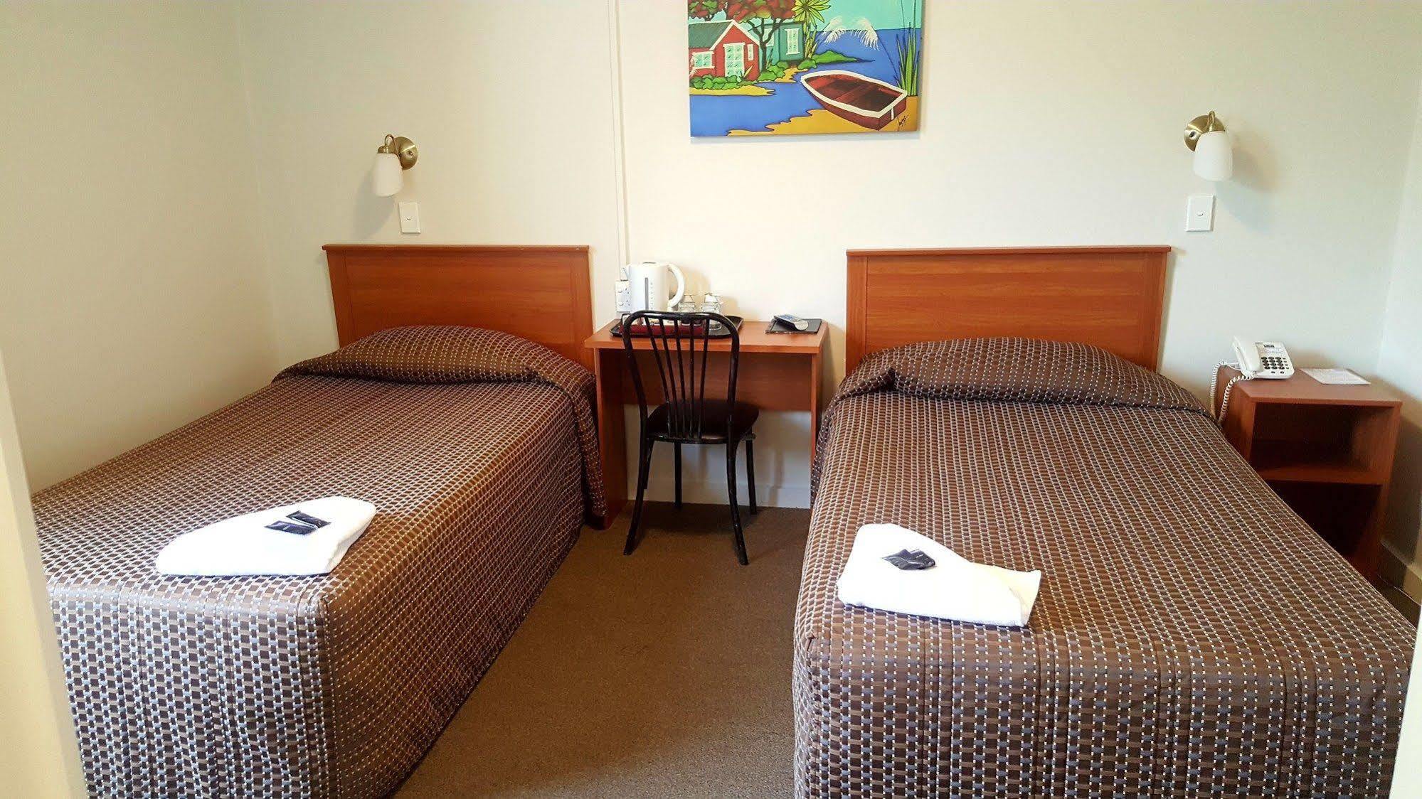 Hotel Kiwi International 2*
