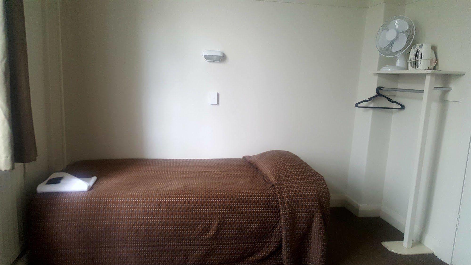 Hotel Kiwi International 2*