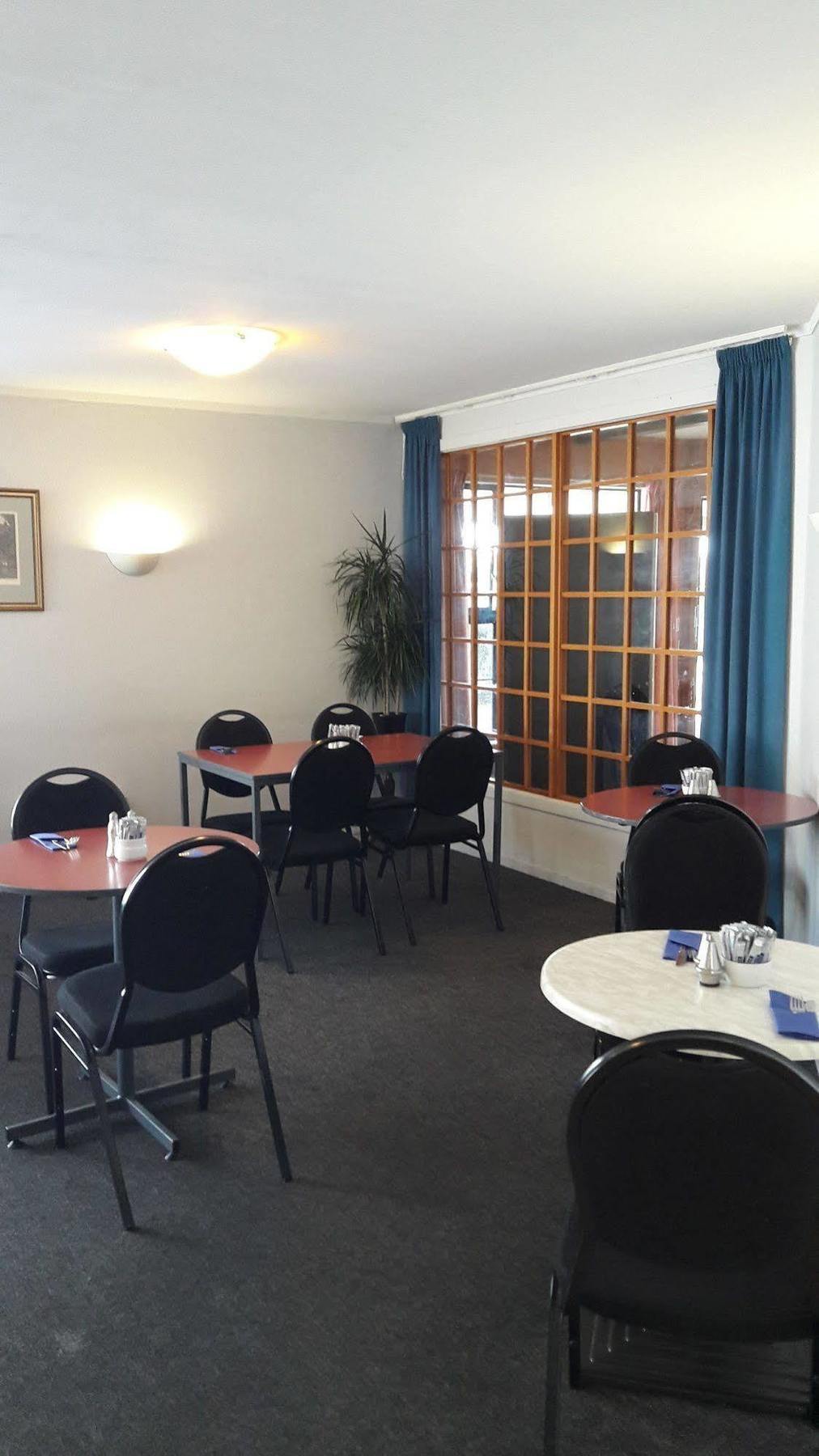 Oakwood Manor Motor 3* Auckland