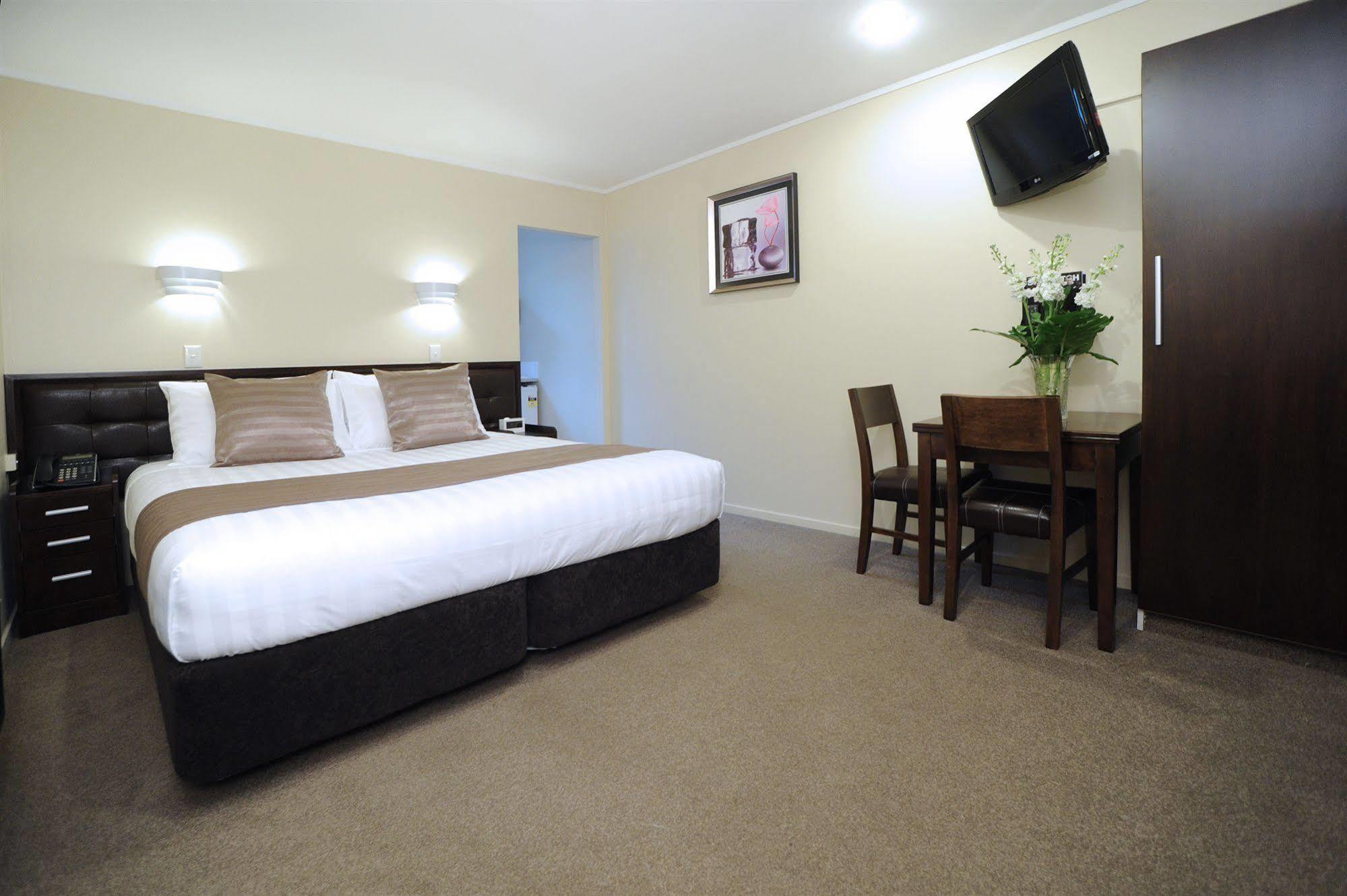 Tudor Court Motor Auckland