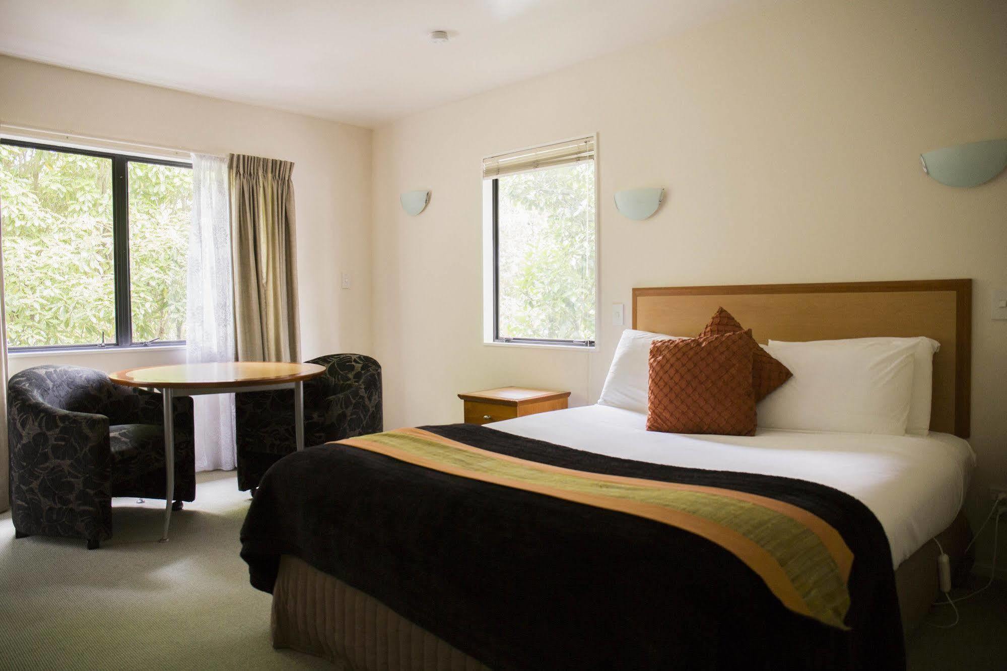 Motel Newmarket 4*