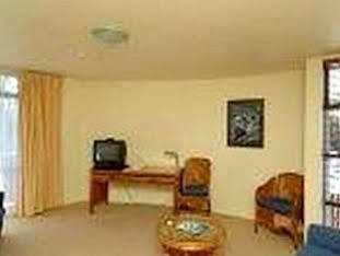 Of Sails Motel