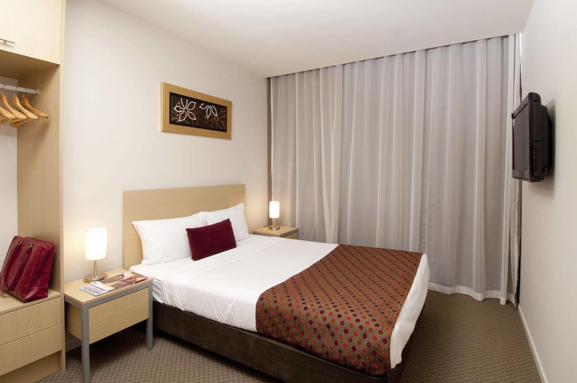 Quest On Hobson Serviced 4*