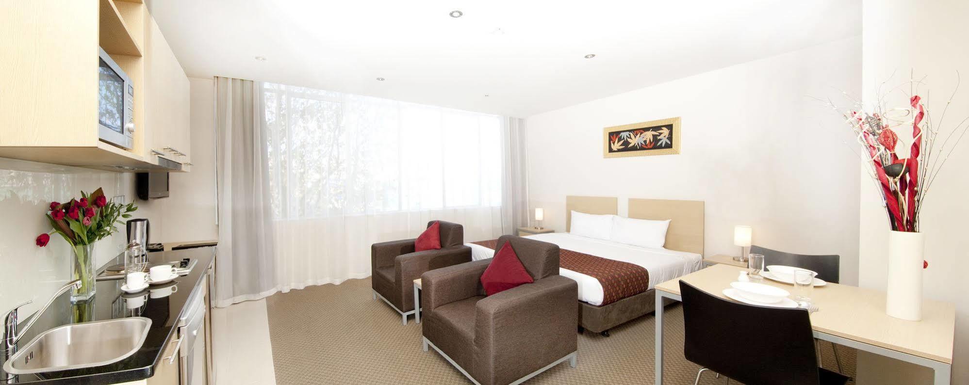 Quest On Hobson Serviced 4*
