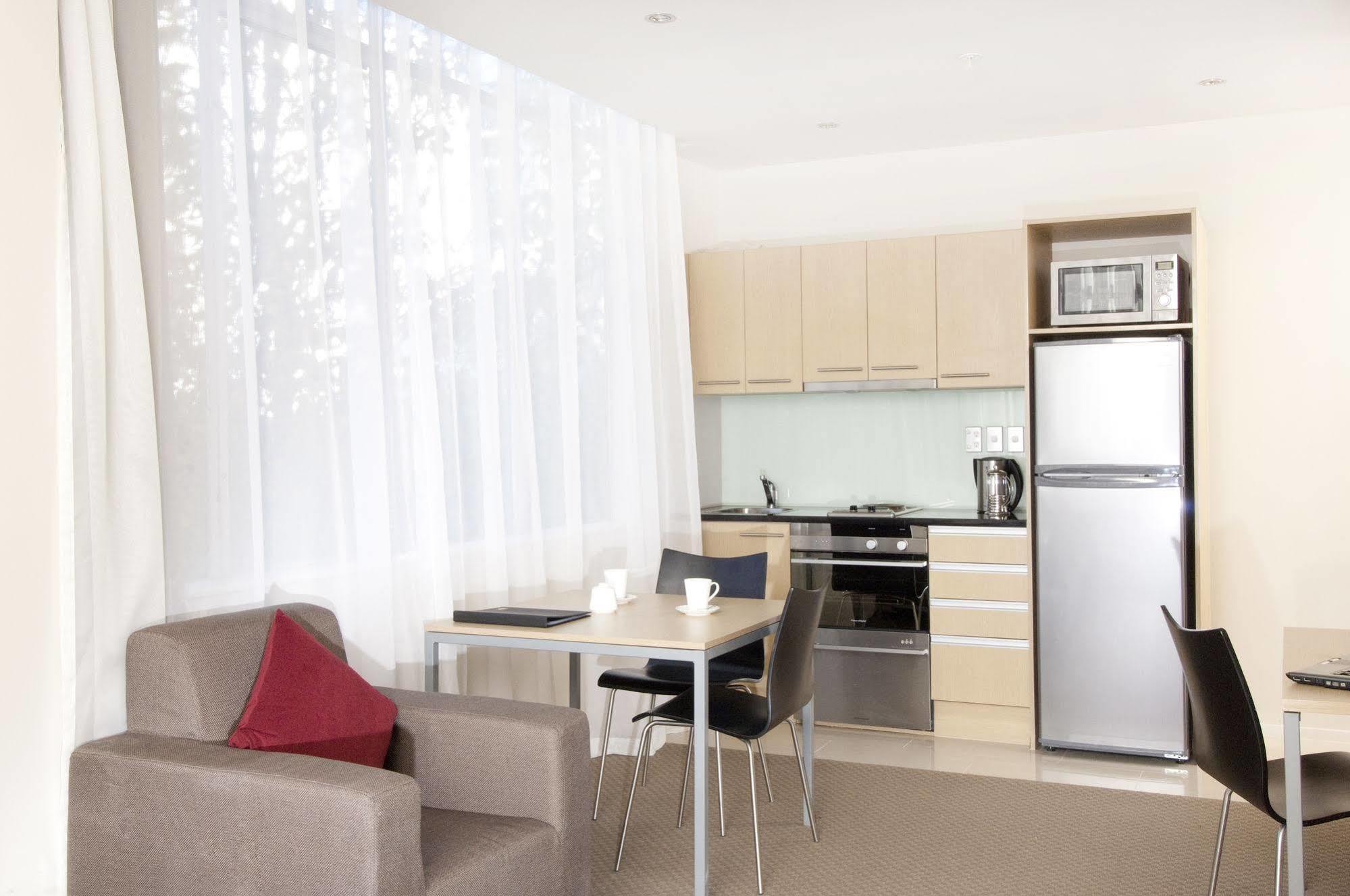 Quest On Hobson Serviced Aparthotel 4*