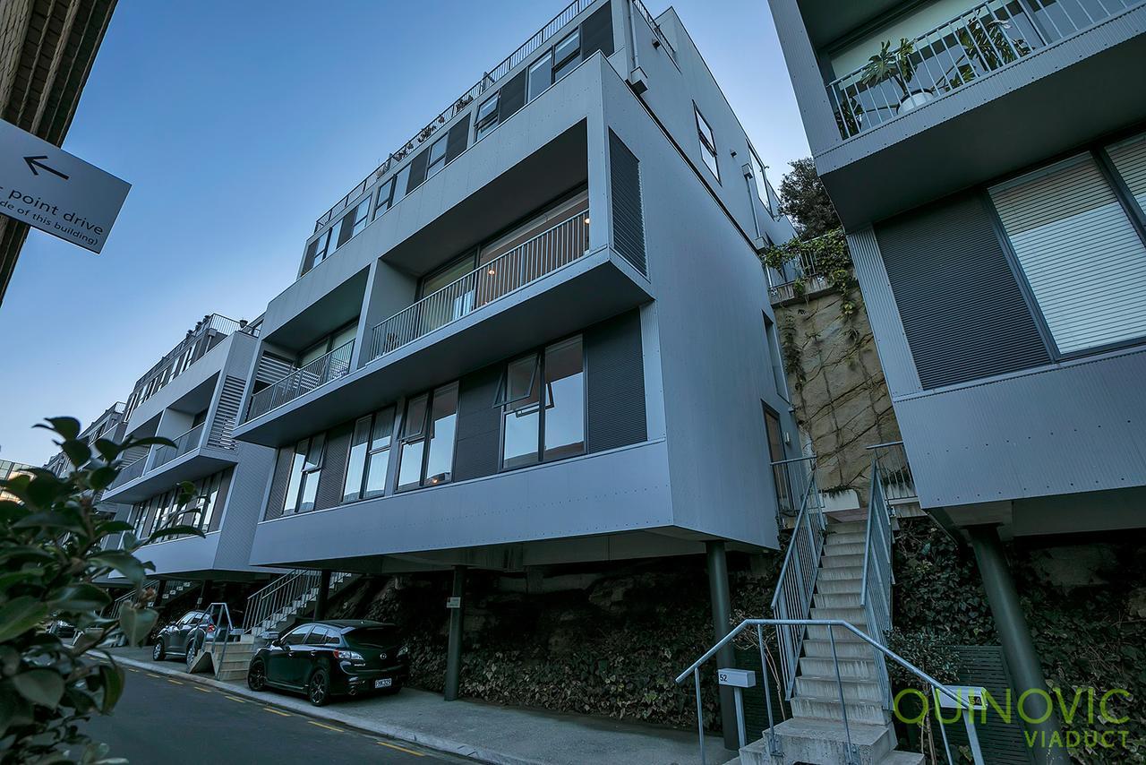 Qv Edge Chic Apartment- 1032