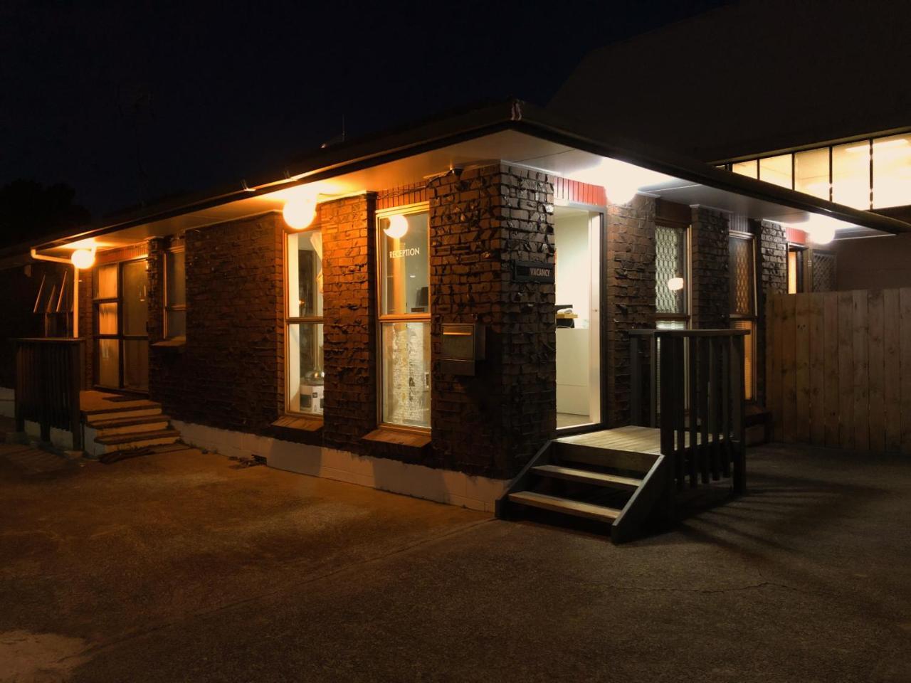 Motel Pupuke Manor 4*