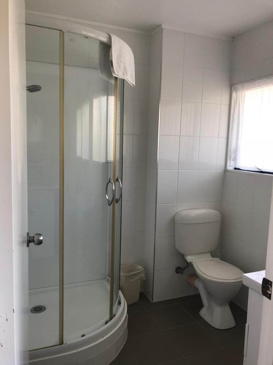 80 Auckland