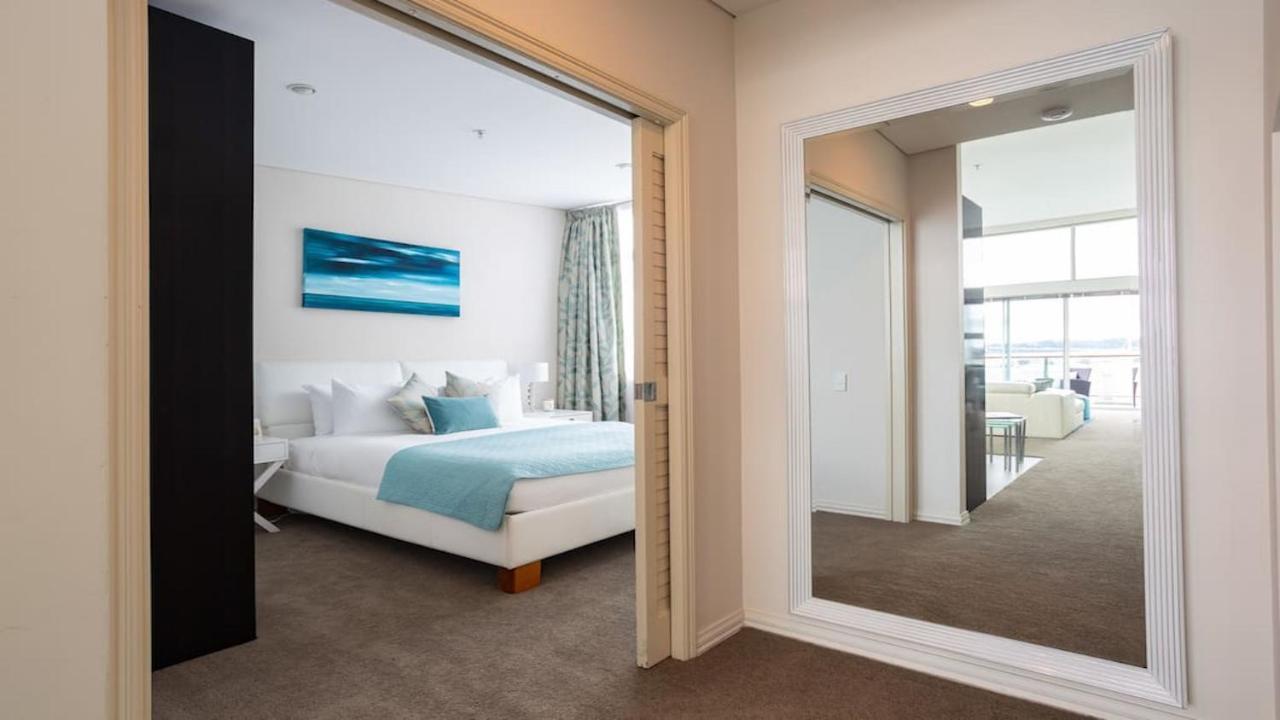 Princes Wharf's Truly Stunning North-west Loft Apartment Auckland