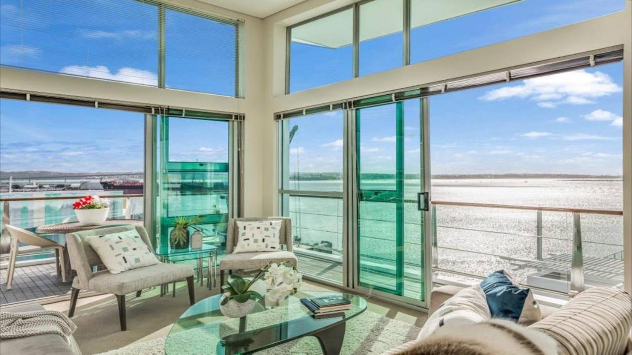 Princes Wharf's Truly Stunning North-west Loft Auckland