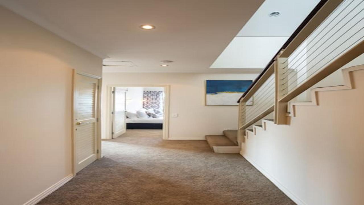 Apartment Princes Wharf's Truly Stunning North-west Loft