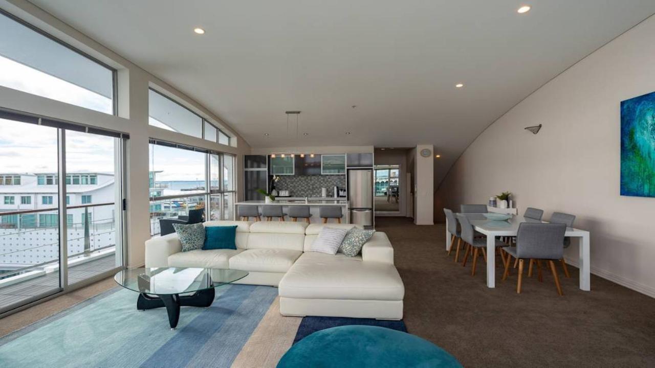 Apartment Princes Wharf's Truly Stunning North-west Loft Auckland