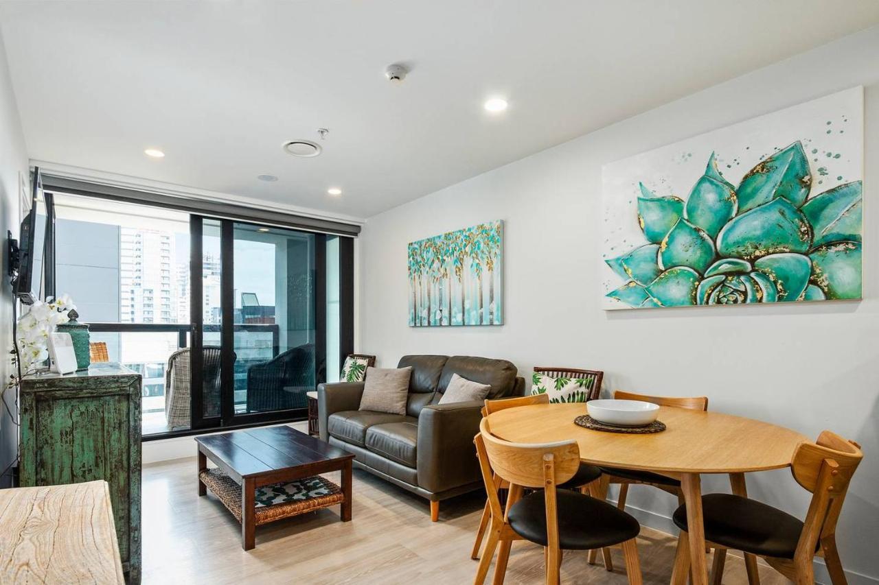 Apartment Sky Tower On Your Doorstep! Modern Two Bedroom