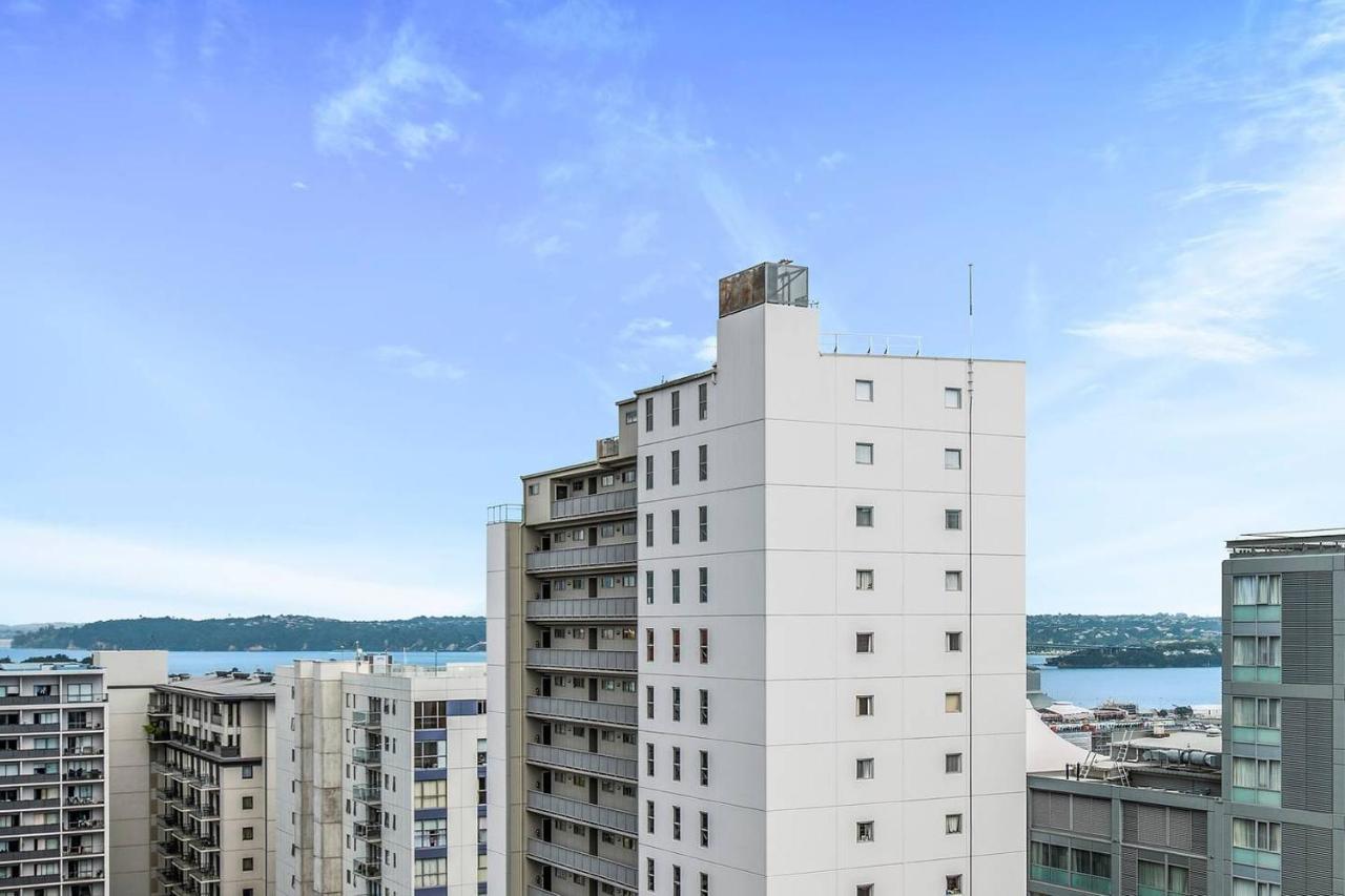 Apartment Sky Tower On Your Doorstep! Modern Two Bedroom Auckland