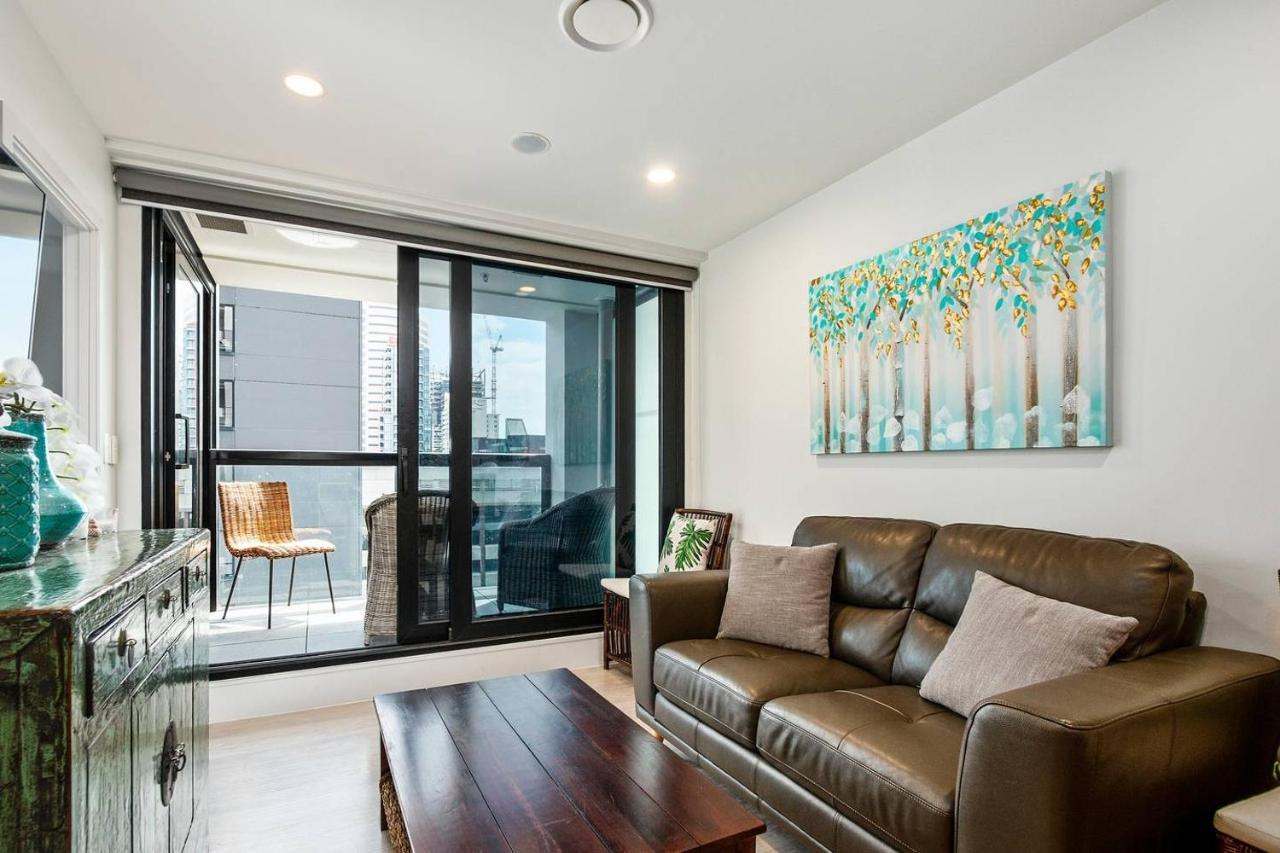 Sky Tower On Your Doorstep! Modern Two Bedroom *