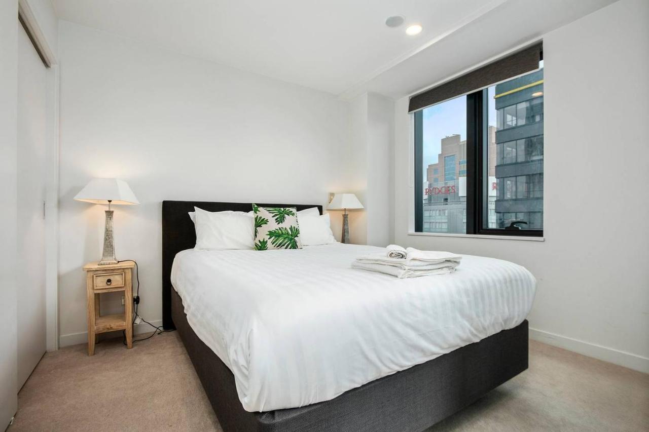 Sky Tower On Your Doorstep! Modern Two Bedroom