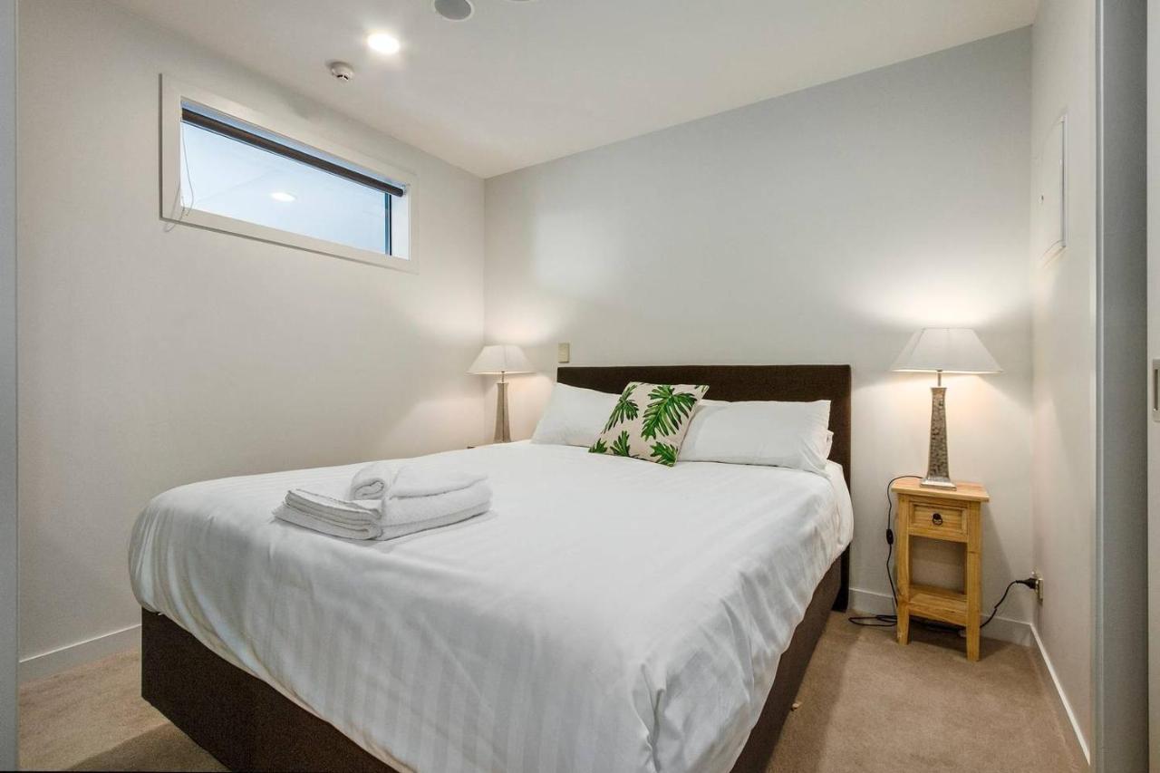 Apartment Sky Tower On Your Doorstep! Modern Two Bedroom Auckland