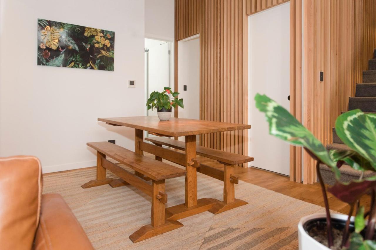 Anzac North Loft - 4 Bedrooms & 2 Free Car Parks Apartment