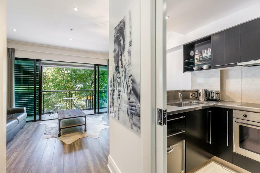 Aparthotel Cbd Viaduct Harbour 5*