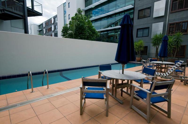Qv Stylish Waterfront - 317