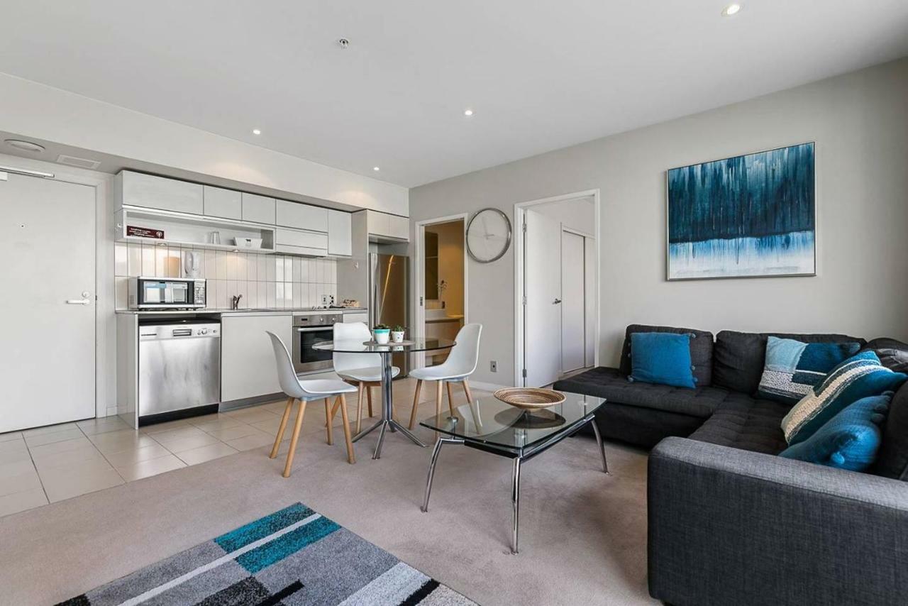 Apartment Two Bedroom - Pool, Gym & Free Parking! Auckland