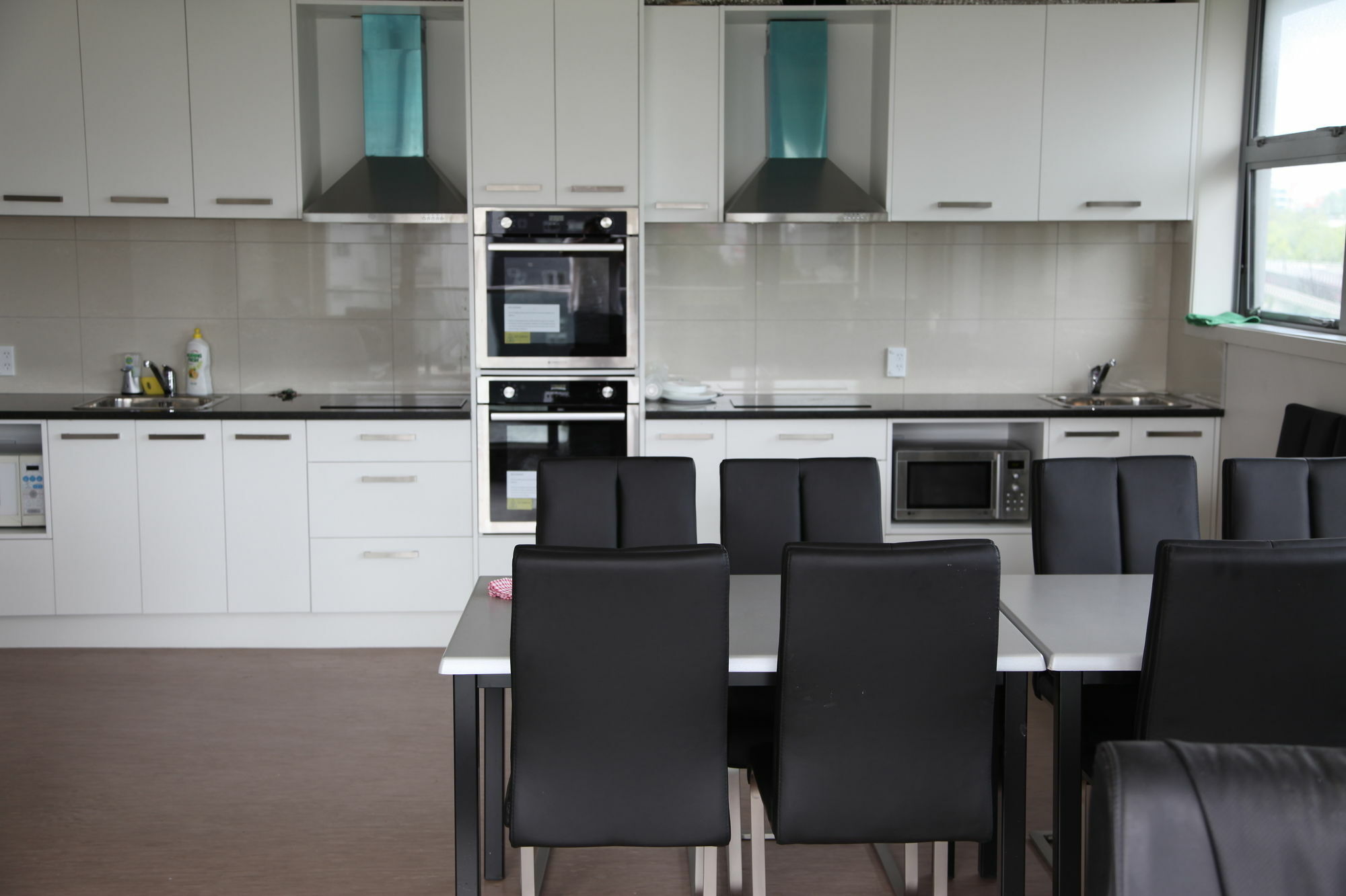 Goodview Apartment *
