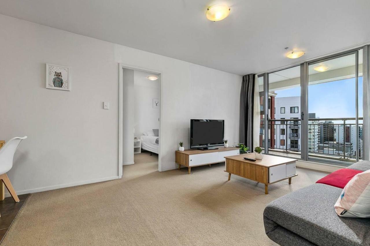 Apartment Wonderful In Quiet Cbd Neighbourhood! *