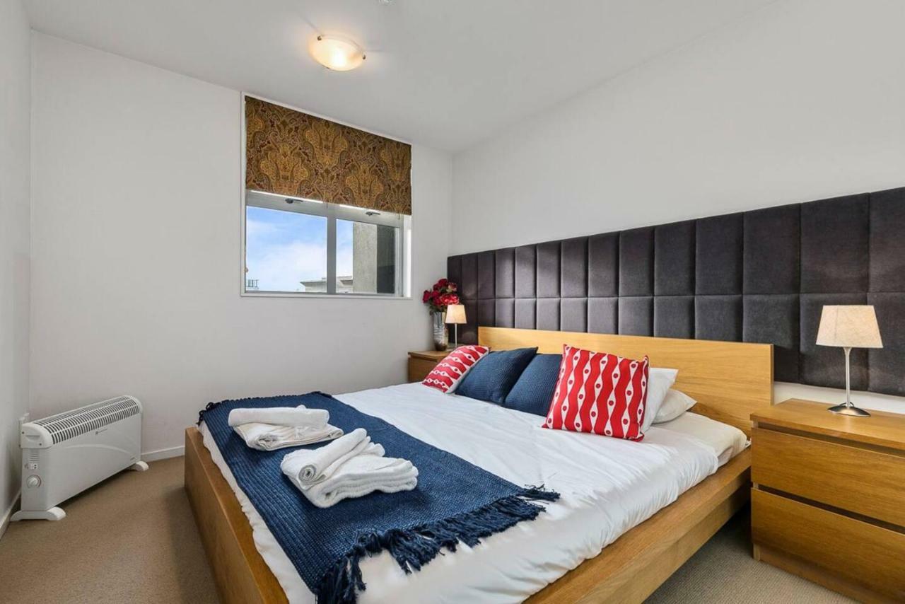 Wonderful In Quiet Cbd Neighbourhood! Apartment