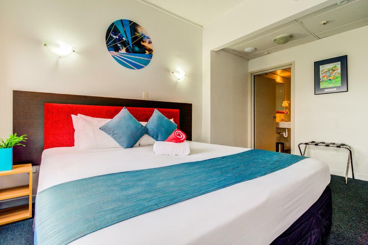 Hotel Ascotia Off Queen