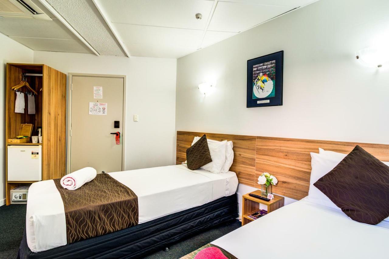 Ascotia Off Queen Hotel 3*