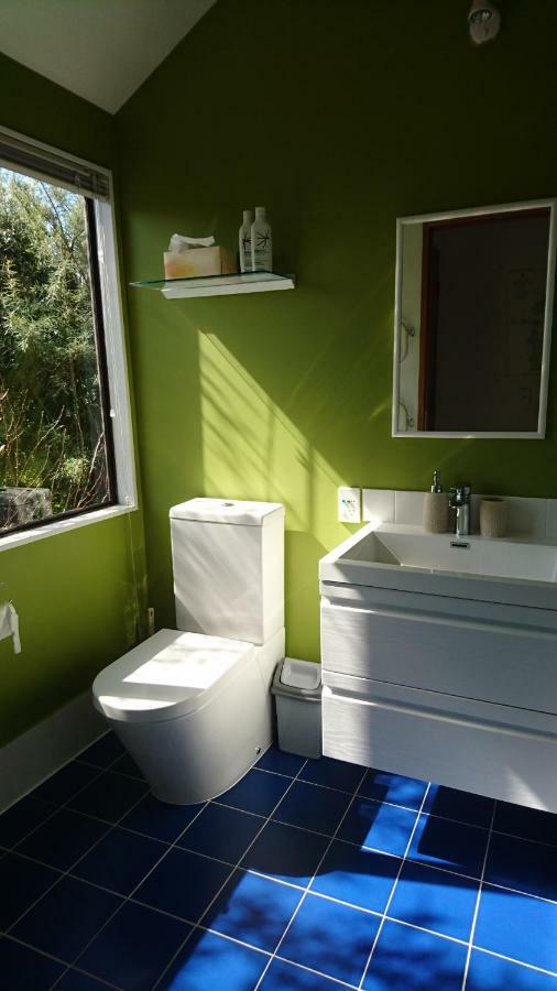 Shelly Studio, Waiheke Island Holiday home