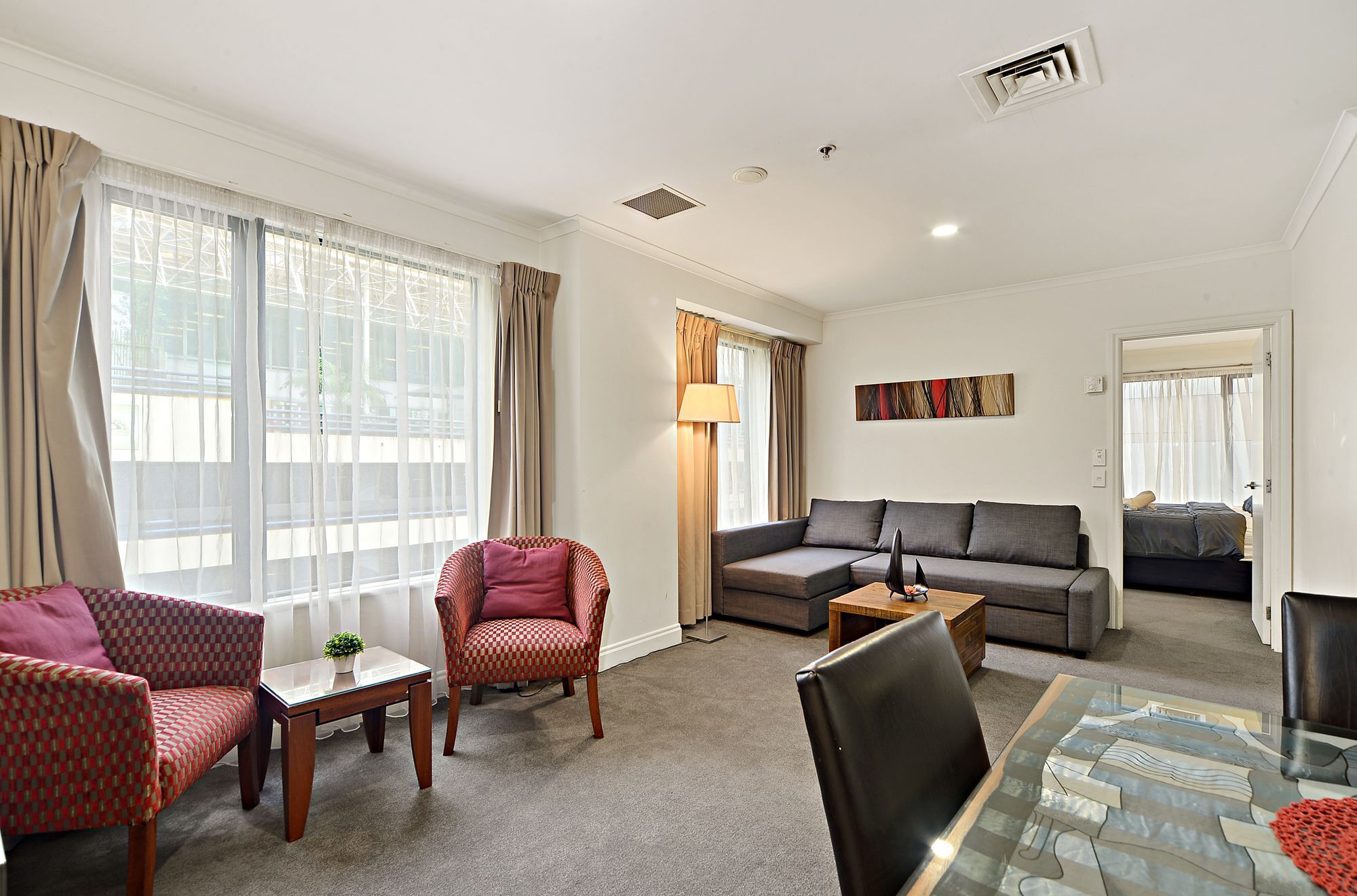 Apartment On Queen Street *