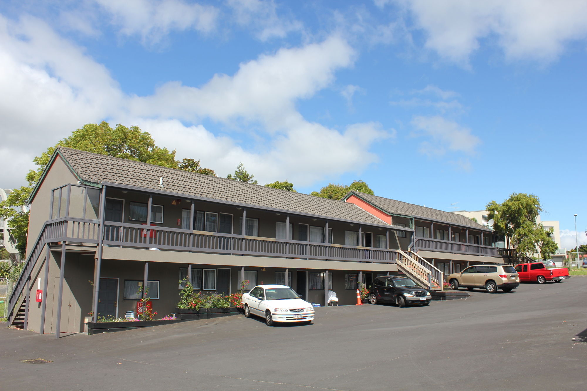 80 3* Auckland
