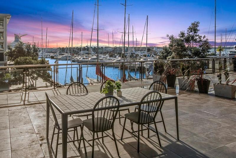Cbd Viaduct Harbour Aparthotel 5*