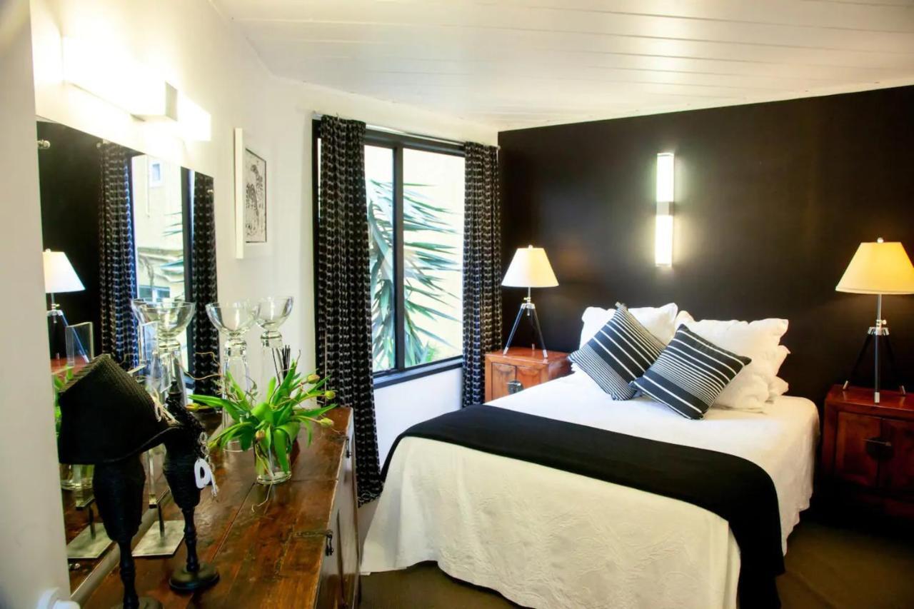 Bright 2 Bedroom Townhouse In Parnell Auckland