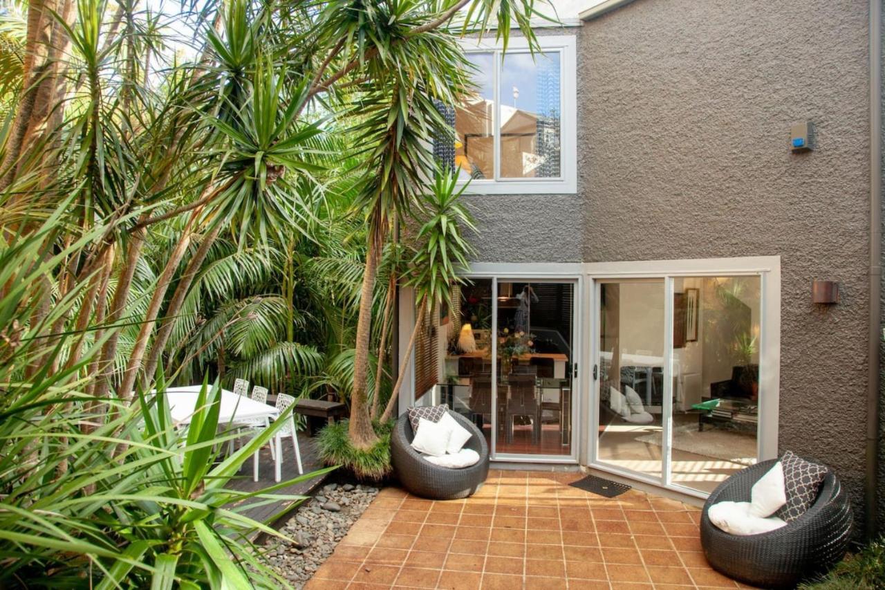 Bright 2 Bedroom Townhouse In Parnell Auckland
