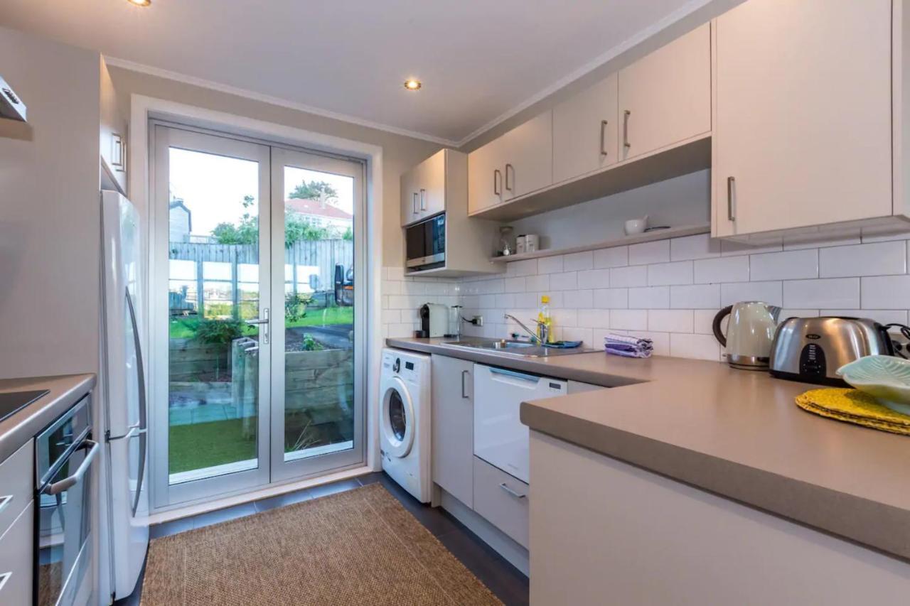 Sunny Character 2 Bedroom - Mission Bay Holiday home *