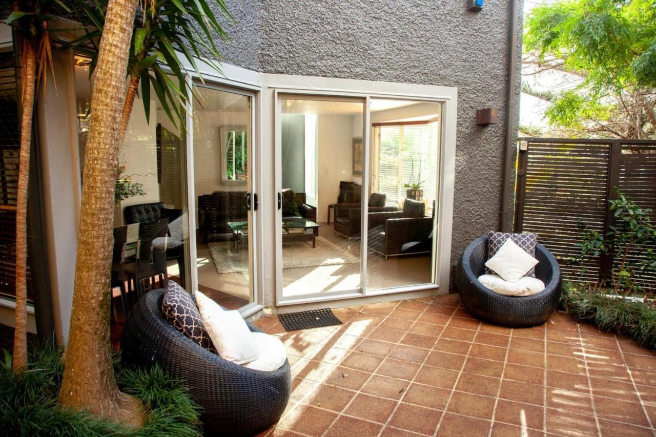 Bright 2 Bedroom Townhouse In Parnell Holiday home Auckland