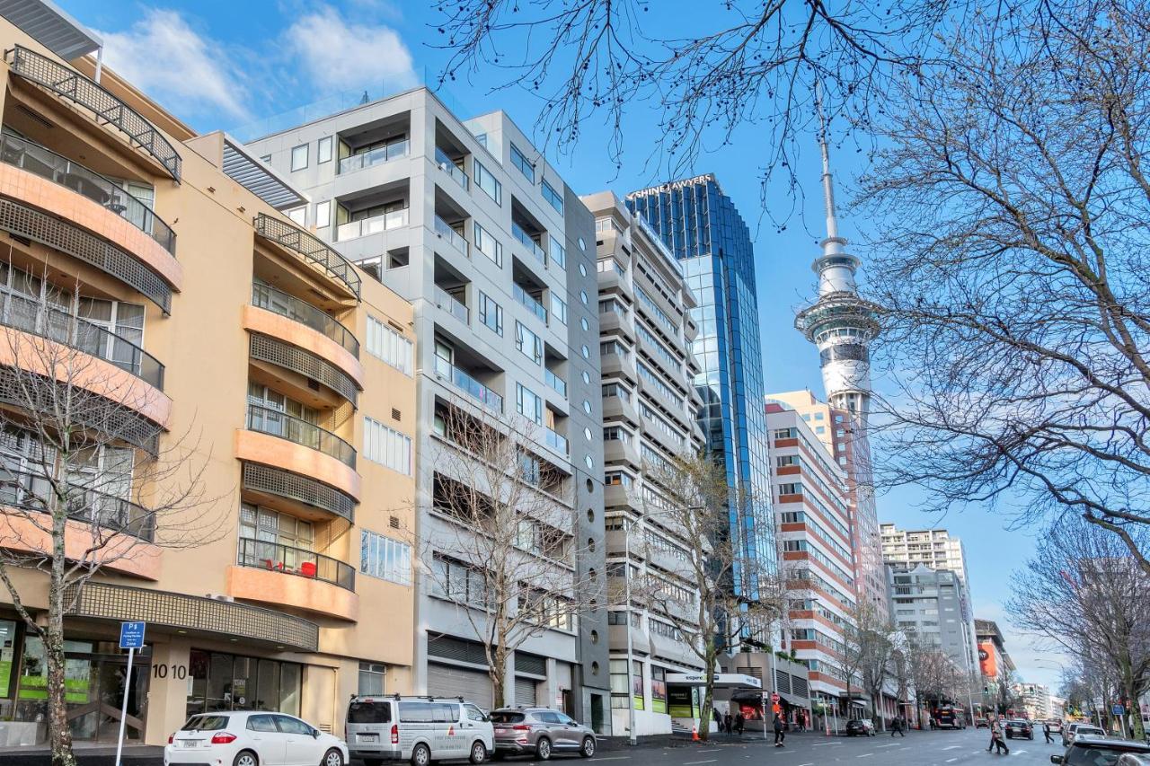 1br W/ Free Parking For 2 Cars Apartment *