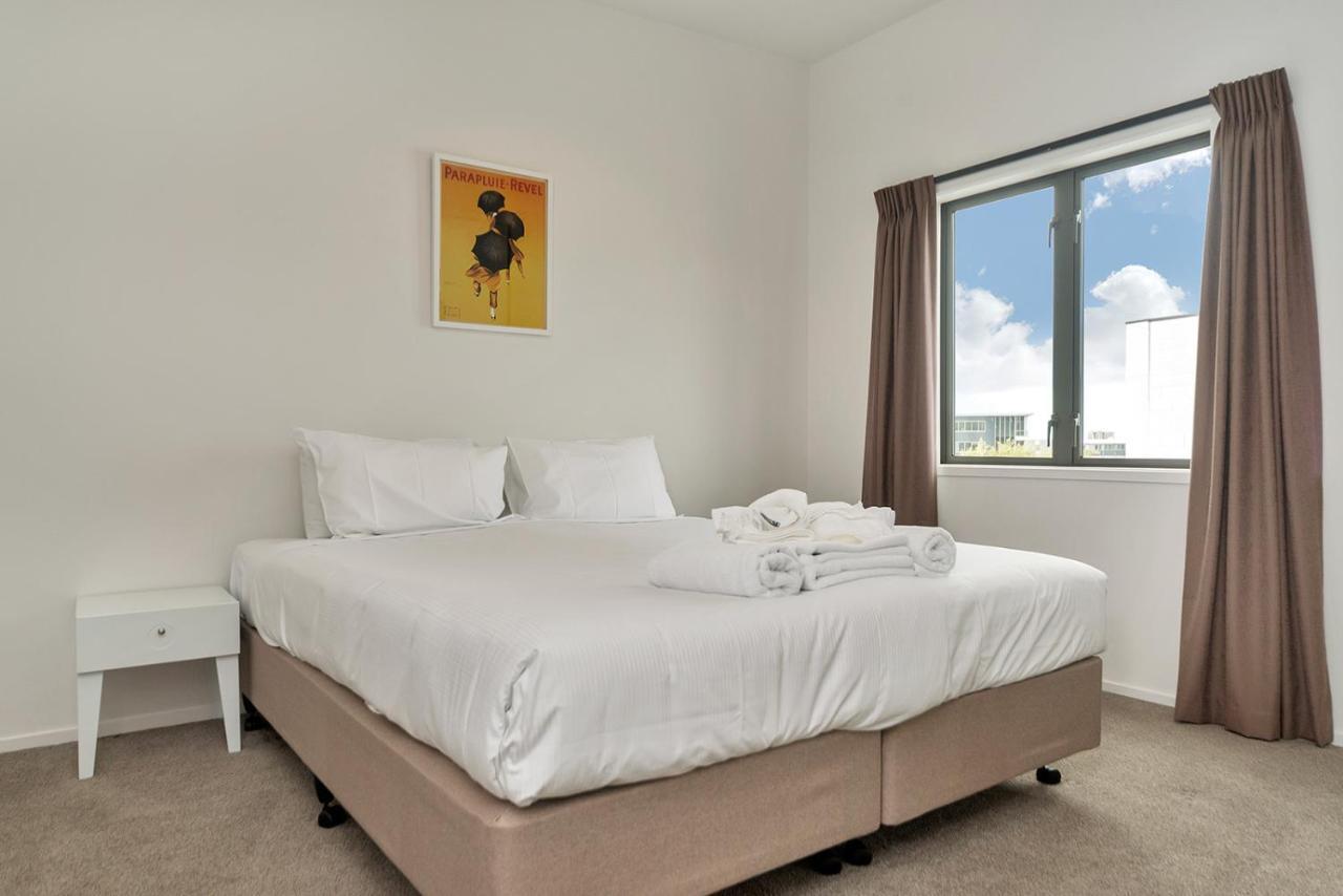 Qv Modern 3 Level Sunny Townhouse