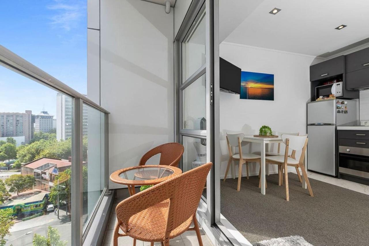 Apartment 2br W/ Balcony, Gym And Parking Access! *