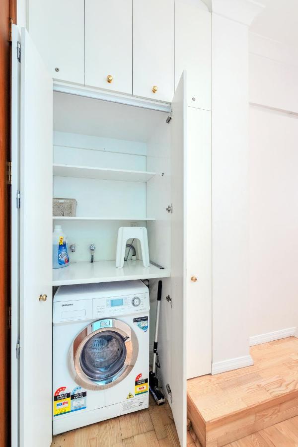 1br W/ Free Parking For 2 Cars Apartment