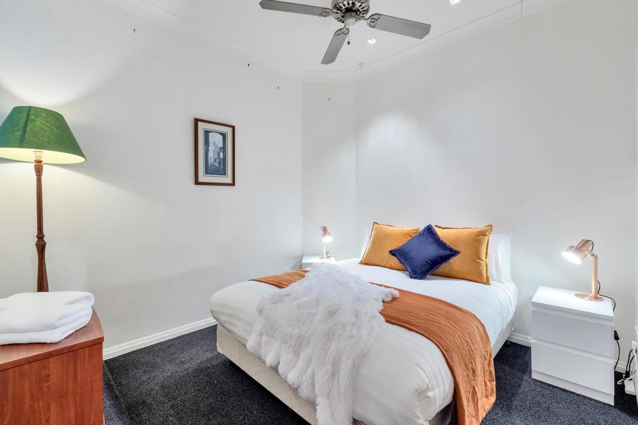 1br W/ Free Parking For 2 Cars Auckland