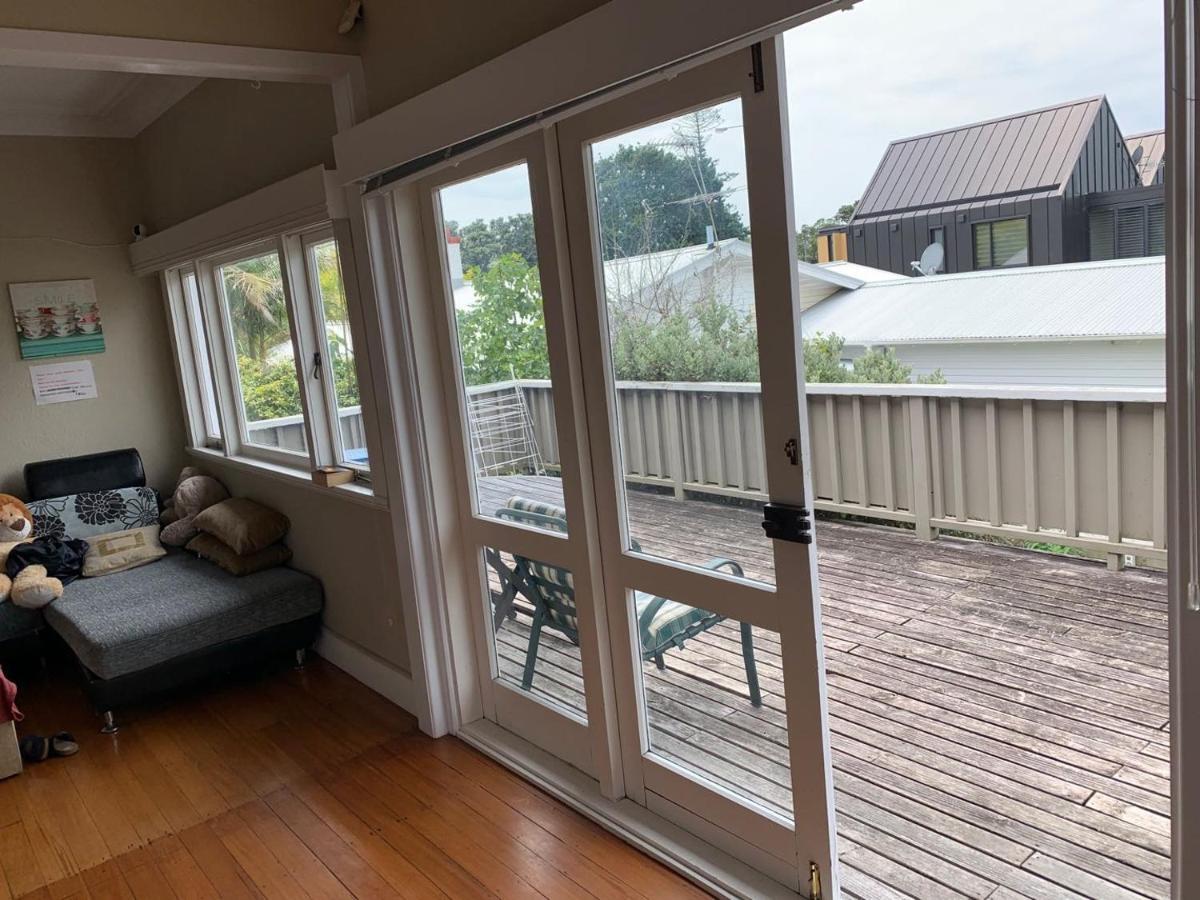 Takapuna Hostel *