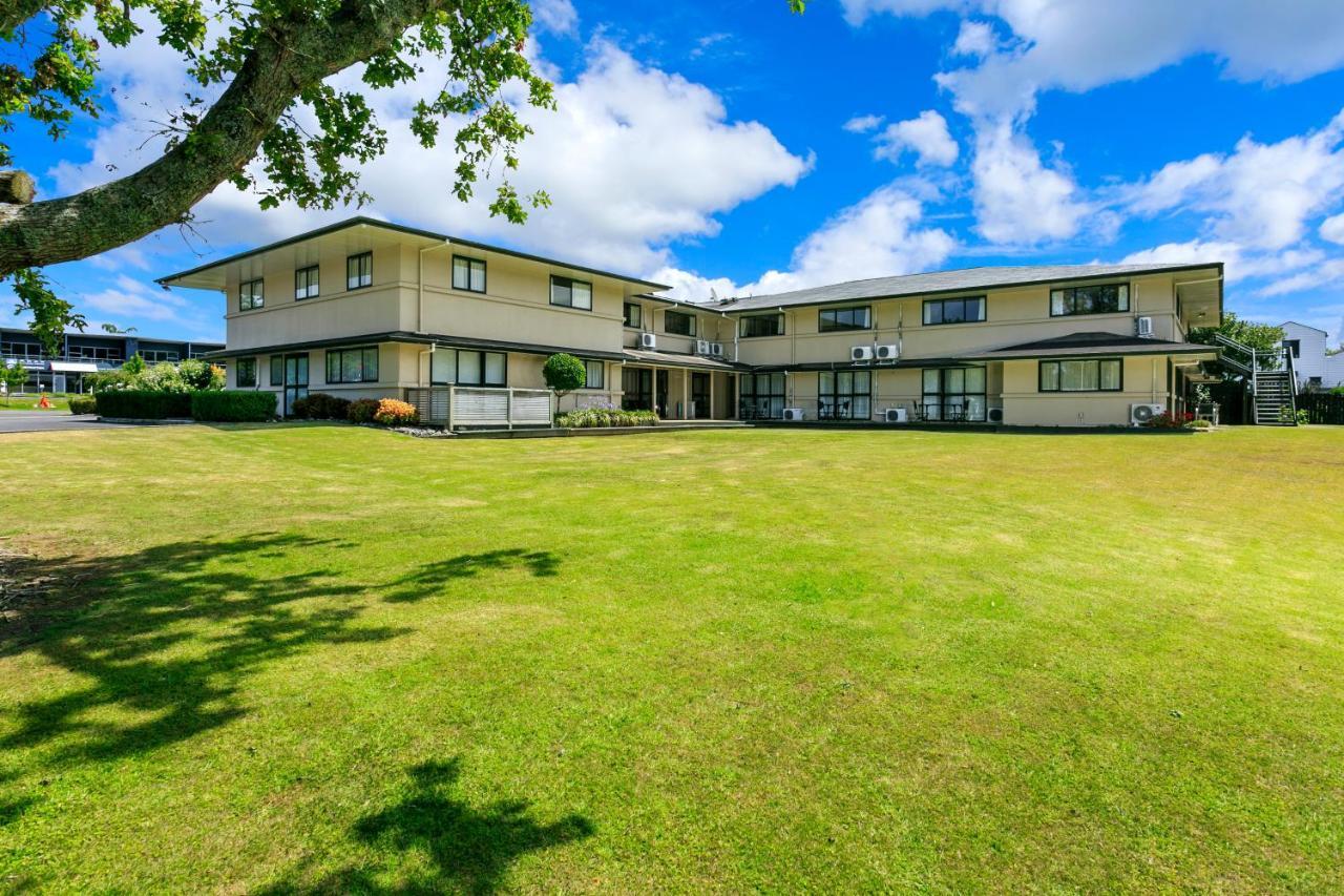Albany Oak 4*
