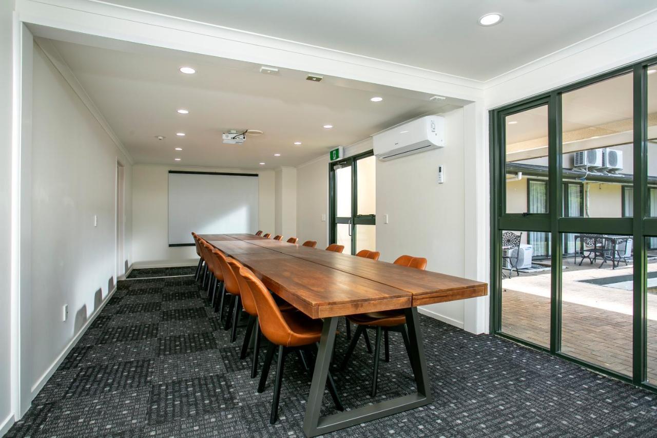 Albany Oak Motel 4*